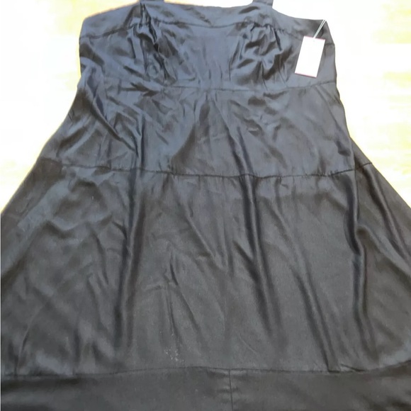 Vince Camuto Smocked Back Challis Tiered Maxi Dress - Black  Plus Size 1X New - Picture 8 of 15
